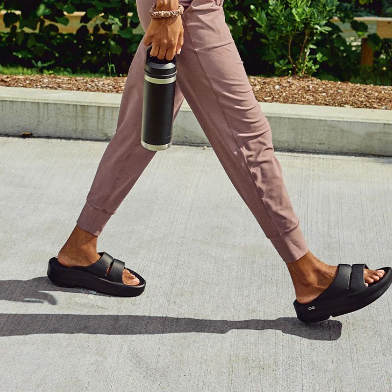 OOFOS Womens Ooahh Oomega | Tootsies Shoe Market