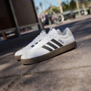 white-black-greone