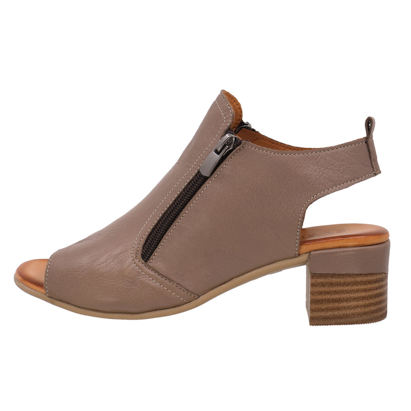Womens Ginger - EVERLY - Tootsies Shoe Market - Sandals