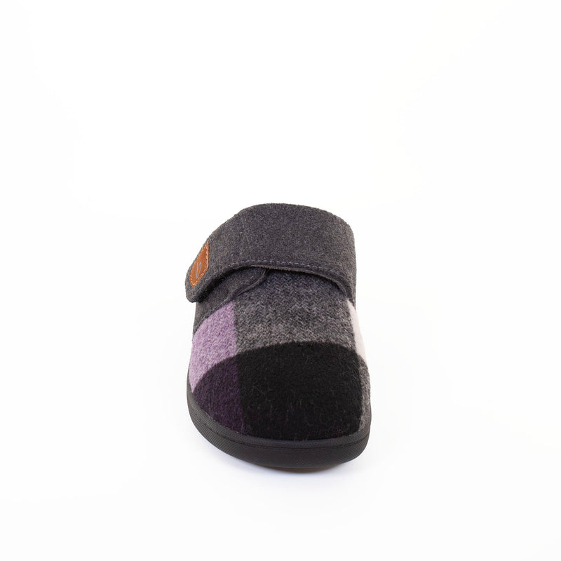 Womens rhonda clog slipper - TAMARACK - Tootsies Shoe Market - Slippers