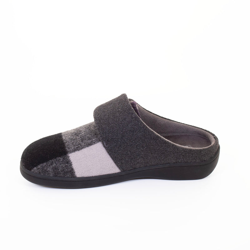 Womens rhonda clog slipper - TAMARACK - Tootsies Shoe Market - Slippers