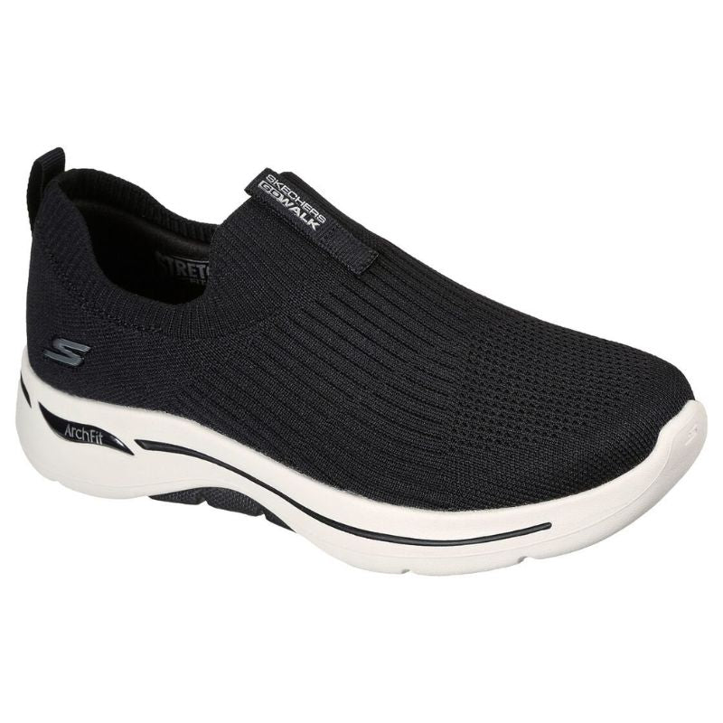 Finish line on sale skechers go walk