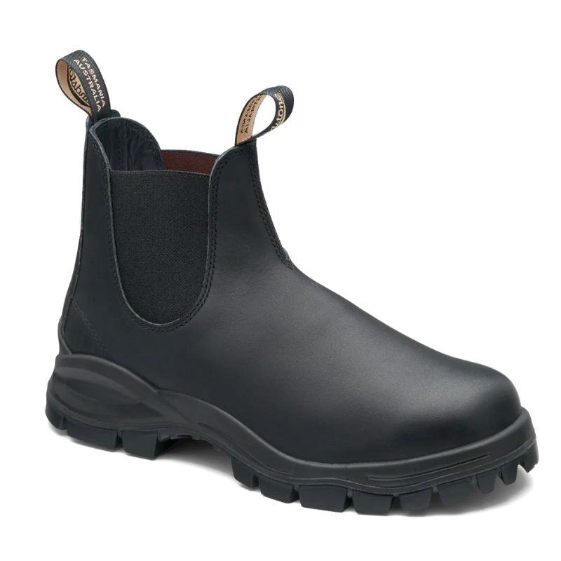 Unisex 2240 Lug Sole Black - Blundstone - Tootsies Shoe Market - Hiking