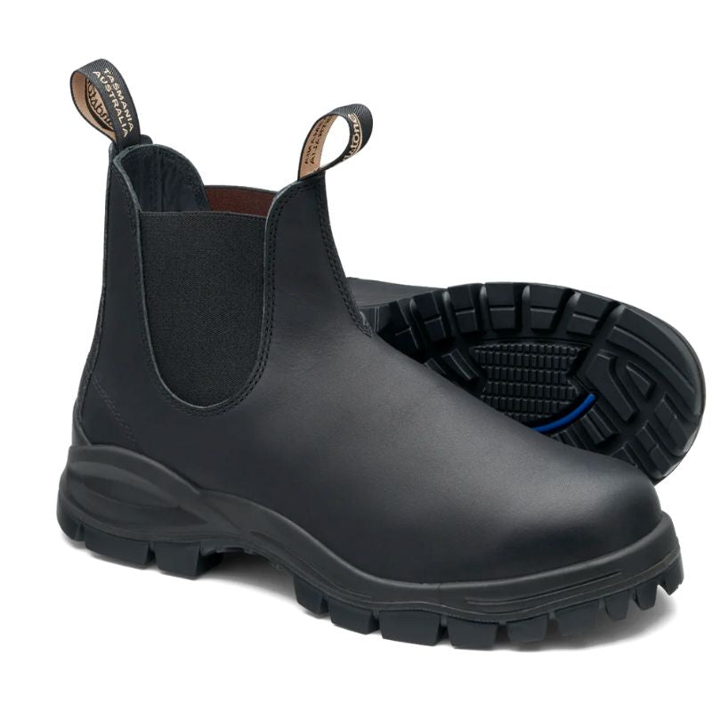 Unisex 2240 Lug Sole Black - Blundstone - Tootsies Shoe Market - Hiking