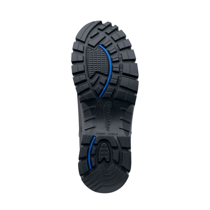 Unisex 2240 Lug Sole Black - Blundstone - Tootsies Shoe Market - Hiking
